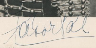 cca 1940 Jávor Pál (1902-1959) színész aláírása az őt ábrázoló fotólapon