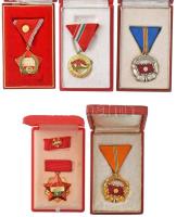 5db klf szocialista kitüntetés tokban, közte ~1970. "Kiváló Munkáért" aranyozott, rátétes, műgyantás kitüntetés mellszalagon, miniatűr jelvénnyel, eredeti tokban +1964. "A Haza Szolgálatáért Érdemérem arany és ezüst fokozat" aranyozott és ezüstözött bronz kitüntetések mellszalagon, tokban (egyik tok sérült) T:AU,XF