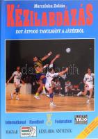 Marczinka Zoltán: Kézilabdázás. Egy átfogó tanulmány a játékról. Bp., 1994, Trio Budapest Kiadó. Számos fekete-fehér és színes illusztrációval. Kiadói papírkötés, jó állapotban.