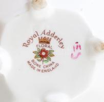 2 darab angol porcelán virágcsokor, jelzett, sziromhiányokkal, m: 8-10 cm