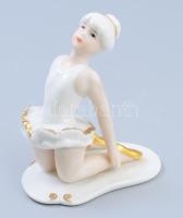 Antik balerina porcelán, jelzés nélkül, m: 8,5 cm