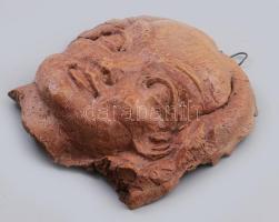 Szervátiusz Jenő (1903-1984): Fiú arc. 1943, engóbozott kerámia, jelzett a hátoldalon, kopással, 18x...