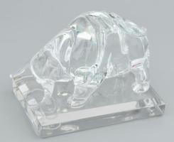 Ajka Crystal kristály bika figura talpazaton. Jelzett, eredeti dobozában, hibátlan, 15x10x12 cm /// Ajka Crystal crystal bull figure on a base. Marked, in its original box, flawless, dimensions: 15x10x12 cm.