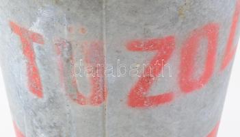 Antik tűzoltó vödör, horganyzott lemez, korának megfelelő állapotban, "TŰZOLTÁSHOZ" felira...