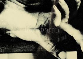 Baranyay András (1938-2016): Kéz (cím nélkül), 1980-as évek. Ofszetnyomat, papír. Jelzett, számozott...