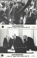 cca 1989 előtt készült, ,,Kortársaink" című szovjet film jelenetei és szereplői, 17 db vintage produkciós filmfotó (vitrinfotó, lobbyfotó) ezüst zselatinos fotópapíron, a használatból eredő (esetleges) kisebb hibákkal, 18x24 cm