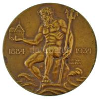 Berán Lajos (1882-1943) 1934. "A Neptun Budapesti Evezős Egylet - 50 év emlékére" kétoldalas bronz sport emlékérem, peremén "BERÁN N. BPEST" gyártói jelzéssel (60mm) T:AU,XF ph., kis patina HPII 248.