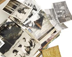 Egy cipősdoboznyi (kb. 500 db) vegyes régi és modern fotó
