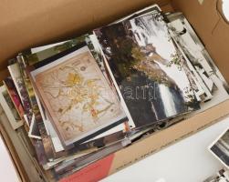 Egy cipősdoboznyi (kb. 500 db) vegyes régi és modern fotó