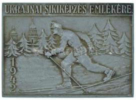 1942. "Ukrajnai síkiképzés emlékére" egyoldalas hadifém katonai sport emlékérem (49x69mm) T:AU kis oxidáció / Hungary 1942. "In memory of the ski training in Ukraine" one-sided war metal military sports plaque (49x69mm) C:AU small corrosion