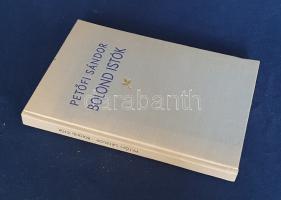 Petőfi Sándor:  Bolond Istók. Orlay Petrich Soma rajzaival. (Számozott.) [Budapest], 1959. Magyar Helikon (Békés megyei Nyomdaipari Vállalat Gyomai Telepe). 79 + [3] p. + 12 t. Egyetlen kiadás. Kolofon: ,,Ez a könyv a Kis magyar múzeum hatodik kötete [...] Készült a Gyomai Nyomdában Egyetemi antikva betűkkel offset papíron, 3100 példányban. Ebből 500 példány egészvászon kötésben, számozva [...] Ez a könyv a 352. számú példány". Bibliofil kötetünk különlegessége, hogy közli a Petőfi elbeszélő költeményét az elbeszéléshez készített, korábban lappangott, publikálatlan Orlai Petrich Soma-ceruzarajzok kísérik. Orlai Petrich Soma (1822-1881) festőművész, a XIX. századi történelmi festészet jeles alakja Petőfi másodfokú unokatestvére, egyben ifjúságának társa volt. A kötethez Pogány Ö. Gábor és Sós Endre írt utószót. (Kis magyar múzeum, 6. kötet.) Aranyozott kiadói egészvászon kötésben. Jó példány.