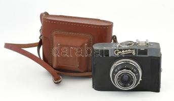 cca 1960-1970 Szmena-6 szovjet gyártmányú fényképezőgép, tokjában / Smena-6 vintage USSR camera, with case