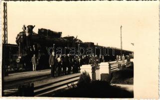 Kolozsvár, Cluj; vasútállomás, gőzmozdony, vonat / railway station, locomotive, train. Foto Ella photo