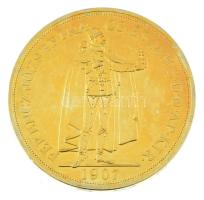 DN "Osztrák-Magyar Monarchia pénzei utánveretben - 1907. 100K / Ferenc József" aranyozott Cu-Ni emlékérem "COPY" beütéssel (38mm) T:XF (PP) felületi karc