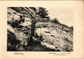 Borszék, Borsec; Jégbarlang / Eishöhle / Grotta de ghiata / La grotte de glace / ice cave(képeslapfüzetből / from postcardbooklet) (15,4 x 10,9 cm) (non PC)