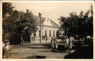 1939 Réte, Réthe, Reca (Pozsony megye); utca részlet / street view. photo (fl)