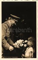 Die zwei kleinen Gratulanten / Adolf Hitler with children. Photo-Hoffmann