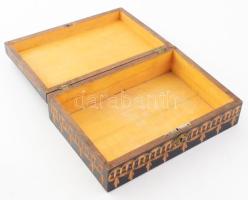 1939. október 21. Felvidéki emlék - magyar címerrel díszített, kézzel faragott fa doboz, zárral, kul...