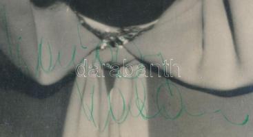 Karády Katalin (1910-1990) színésznő fotólap autográf aláírásával 9x14 cm