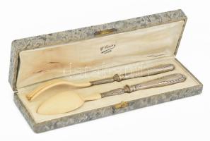 Antik francia salátaszervírozó, ezüstözött nyelekkel, jelzett, eredeti dobozában