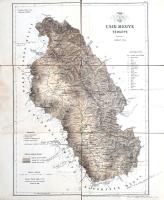 [Térkép] Csík megye térképe. Tervezte: Gönczy Pál. Mértéke: 1 : 300.000 (1889). Budapest, 1889. Posner Károly Lajos és Fia Térképészeti Intézete. Színes térkép, mérete: 445x320 mm egy 470x395 mm méretű térképlapon. Az 1876. évi vármegyerendezés után szükségessé vált új, a közoktatásban is haszonnal forgatható megyetérképeket készíteni. A feladatra Gönczy Pál közoktatásügyi államtitkár Kogutowicz Manó (1851-1908) térképészt kérte fel, a magyar kartográfia korszakos egyéniségét, aki 1884-1890 között 30 vármegye nagy felbontású térképét készítette el. E térképkiadás mellékterméke a közigazgatási áttekintő térképek sora, melyből példányunk a székelyföldi, magas hegységi, határ menti Csík vármegye területét ábrázolja. Színes térképünk a hegy- és vízrajzi részleteken kívül feltünteti a megye járási beosztását, közúthálózatát, rendezett tanácsú városát, mezővárosait, falvait és pusztáit, kastélyait, a hegyvidéki megye sajátosságai miatt fürdőit, ásványvíz-lelőhelyeit, bányáit és barlangjait. Egyes települések mellett az elérhető postai és távirdai szolgáltatások is feltüntetve. A térképen jól tanulmányozható a megye közeledési infrastruktúrájának fejlődése is: közutak ugyan felkapaszkodnak a havasokba, de a vasút még nem épült meg. A megye területe domborzati szempontból színezve, a szomszéd megyék vízrajzi, közlekedési és településhálózati részletei fekete (illetve kék) színnel nyomottak, a Kárpátokon túli román területek esetén csak vízrajzi részletek. A térkép felirata a jobb felső sarokban, felette a megye címere lebeg, a jelmagyarázat a bal alsó sarokban. A térképen körben kézírásos jegyzetek, apró, halvány foltosság. Jó állapotú lap, vászonra kasírozva, hajtogatva.