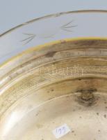 Szecesziós talpas kínáló, 4 oszlopon nyugvó kínálótállal, benne üvegbetéttel, lepattanással, d: 20 c...