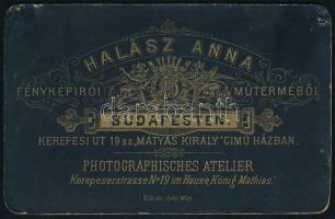 cca 1885 Hölgy napernyővel, keményhátú fotó Halász Anna budapesti műterméből, 10,5×6,5 cm