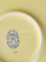 Zsolnay porcelán dísztál. Kézzel festett, jelzett, hibátlan d: 30 cm