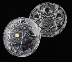 Bohemia kristály bonbonniere. Csiszolt, kézi munka. Hibátlan, eredeti díszdobozában d: 16 cm