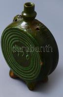 Butella. Máriagyüd, 1938, mázhibákkal, m: 18 cm