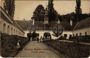 1910 Bajmócfürdő, Bojnické kúpele (Bajmóc, Bojnice); a fürdő udvara. Gubits B. (Privigye) kiadása 571. (W.L. ?) / spa, courtyard of the baths (EM)