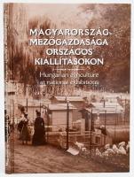 Magyarország mezőgazdasága országos kiállításokon. Hungarian agriculture at national exhibitions. Szerk.: Estók János. Bp.,2005, Magyar Mezőgazdasági Múzeum. Gazdag képanyaggal illusztrált. Kiadói kartonált papírkötés.