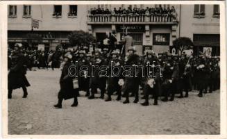 1938 Léva, Levice; bevonulás, Gambaty üzlete / entry of the Hungarian troops, shops + "1938 Léva visszatért" So. Stpl. (fl)