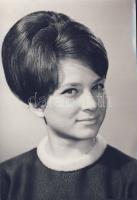 Kudlik Julia fotó a művésznő dedikálásával