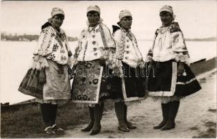 Mohács, Sokác népviselet, magyar folklór (non PC) (vágott / cut)