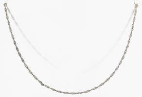 Ezüst(Ag) fonott, csavart, áttört nyaklánc, jelzett, h: 50 cm, nettó: 4,1 g