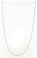 Ezüst(Ag) fonott-csavart áttört nyaklánc, jelzett, h: 42 cm, nettó: 2,6 g