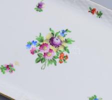 1946 Herendi hosszúkás kínáló. Jelzett, virágmintákkal festett, kis kopással, 48,5x17 cm