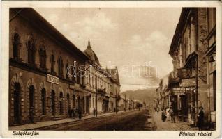 1937 Salgótarján, Fő utca, Breiner Béla üzlete, gyógyszertár, patika. Friedler Samu kiadása (fa)