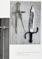 Johannes Schöbel: Prunkwaffen. Waffen und Rüstungen aus dem historischen Museum Dresden. Leipzig, 19...