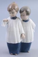 1989, Lladro kisfiúpár, jelzet, hiánnyal, m: 17,5 cm