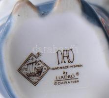 1989, Lladro kisfiúpár, jelzet, hiánnyal, m: 17,5 cm