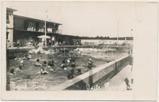 Püspökfürdő, Szentlászlófürdő, Baile 1 Mai, Episcopiei (Nagyvárad, Oradea); strand, fürdőzők / spa, bathers. photo (fa)