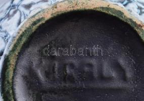 Király Károly hólyagos kancsóváza, kis lepattanással, m: 17 cm