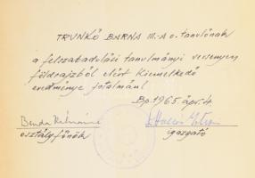 Futó József: Afrika. Bp., 1965, Gondolat. Fekete-fehér fotókkal illusztrált. 2. kiadás. 1965-ös isko...
