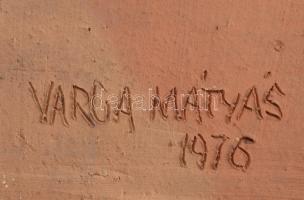 Varga Mátyás (1910-2002): Buda. Színes mázakkal festett plasztikus fali kerámia, javított és kis hiá...