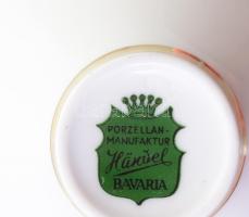 6 darab porcelán reggeliző szett: csésze alátéttel és desszertes tányér. Jelzett, kopással, közte ri...