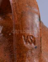 Háromlábas fazék. Bakonybél környéke, cca 1900, kis kopással, m: 24 cm