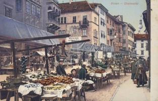 Bolzano fruit market and wine bar