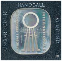 1982. "VIII. Női Kézilabda VB - Magyarország" jelzett Ag emlékplakett eredeti tokban, néme...